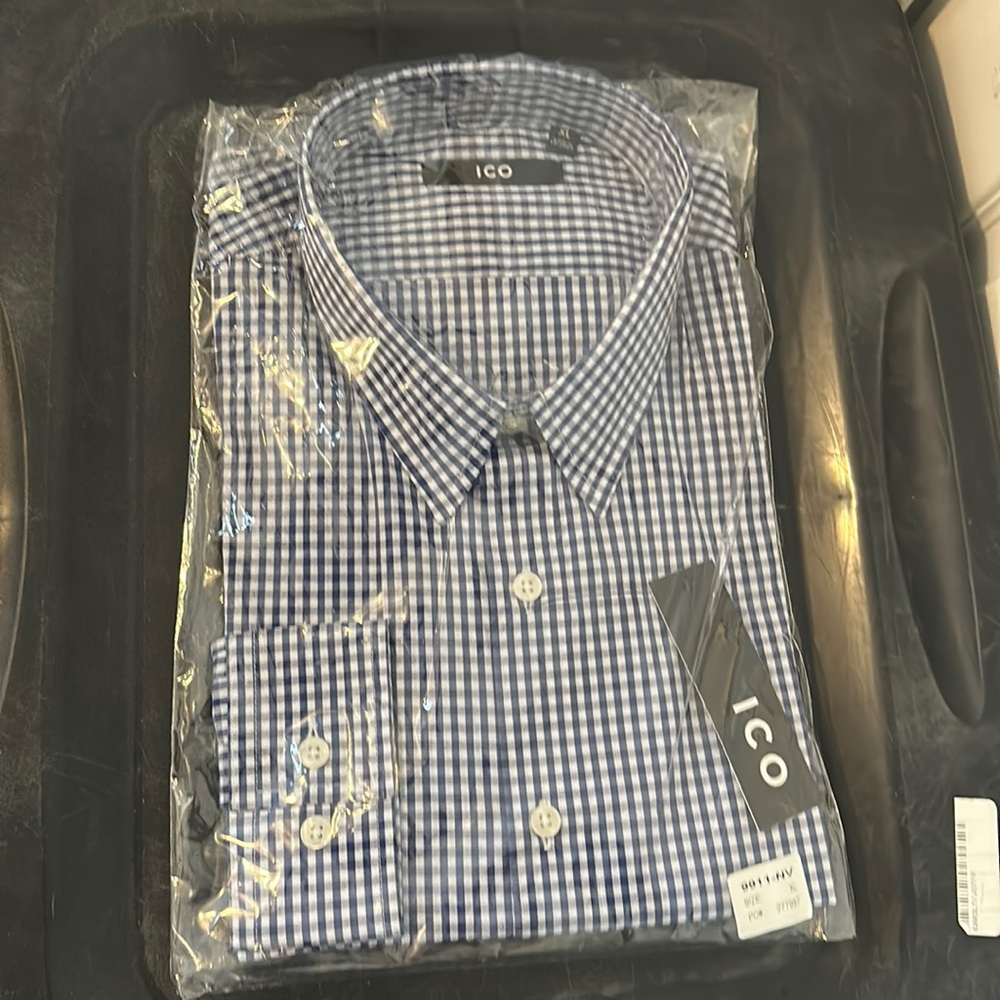NWT Mens button up XL shirt
